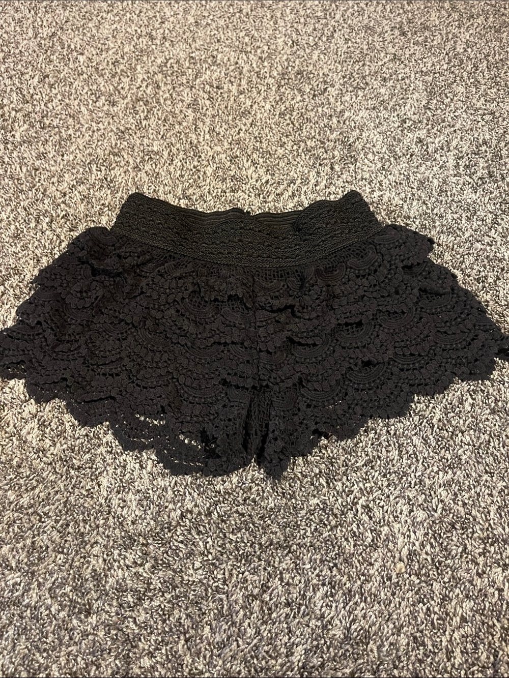 Jolt Black Crochet Layered Ruffle Shorts (XS)